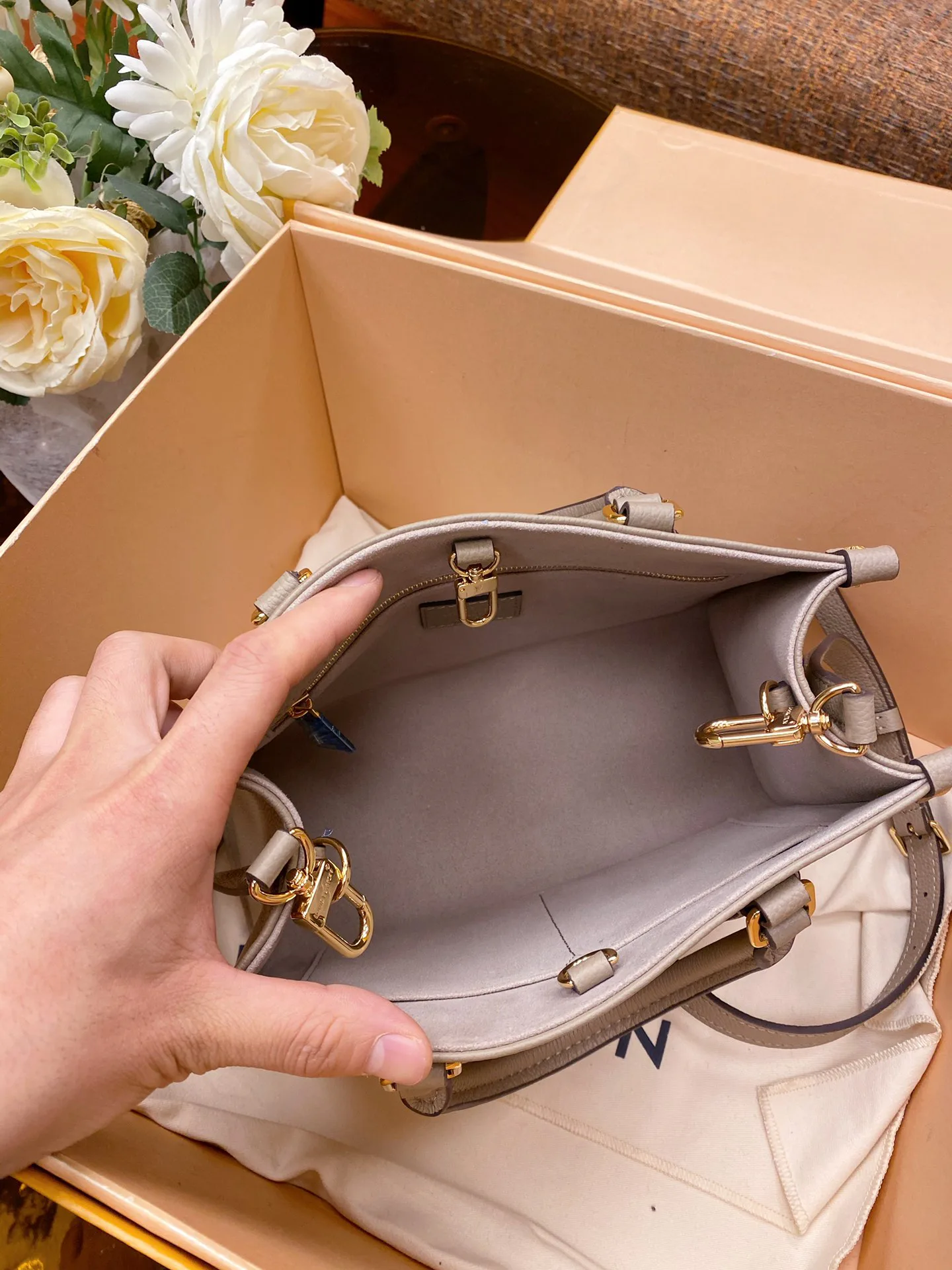 ONTHEGO PM — image 9